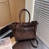 Retro small bag women's autumn and winter new simple fashion messenger bag casual portable commuter bucket bag