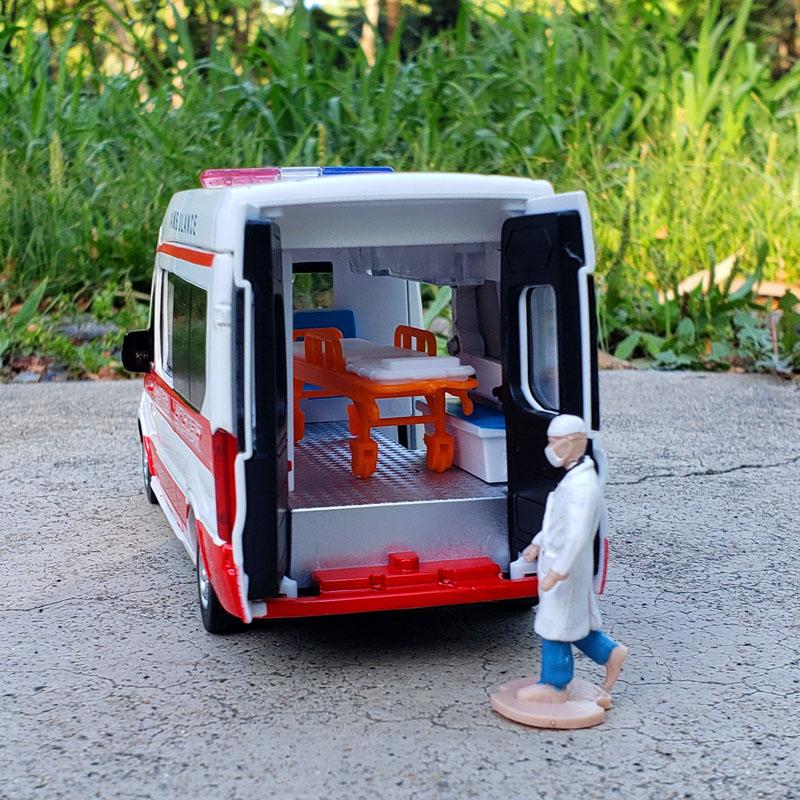 ZOXWG1 1:34 FORD Transit Alloy Ambulance Vehicles Car Model Diecast Metal Toy Broadcast Car Model Simulation Sound and Light Kids Gifts