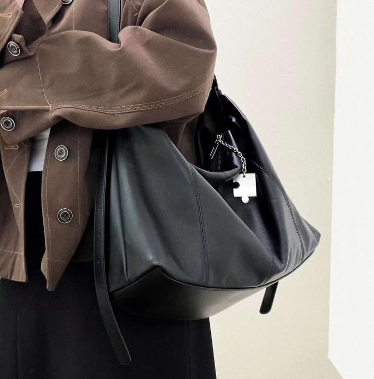 Fashionable And Lazy New Leather Women's Bag Soft Cowhide Large Tote Bag Women's Armpit Bag Casual Shoulder Crossbody Bag