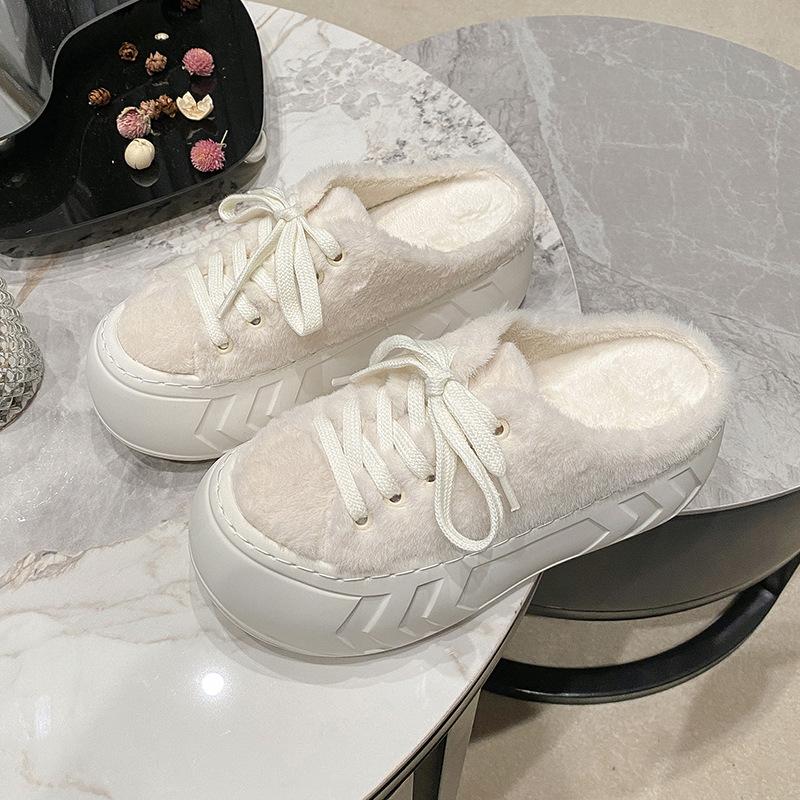Thick-soled fluffy shoes keep warm and fleece cute fluffy slippers wear a pedal of Doudou shoes in winter, autumn and winter women's shoes cotton shoe
