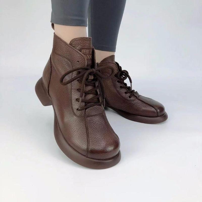 Senoviniai trumpi batai moteriški apvali galva stora apačia priekiniai suvarstiniai vidutinio storio kulno madingi vienspalviai moteriški batai