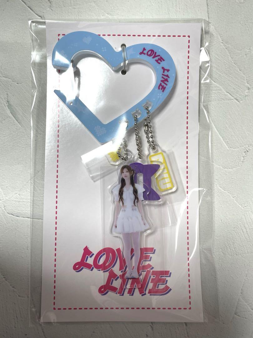

[USED] NiziU LOVE LINE Mini Acrylic Stand with Carabiner Request