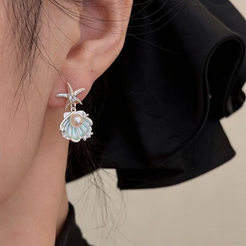 Elegant Freshwater Pearl Starfish Stud Earrings for Women – Simple, Sweet, Vacation-Style Ear Jewelry