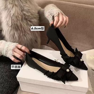 Hohe Schuhe spitz Schmetterling Schmetterling flacher Mund Perle Pendler Single Shoes Damenschuhe hohe Absätze Hochzeitsschuhe