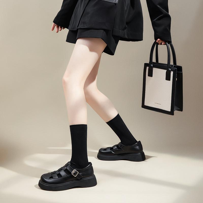 Baotou sandals women's 2025 new summer thick-soled hole retro woven pig cage shoes sports French Roman shoes