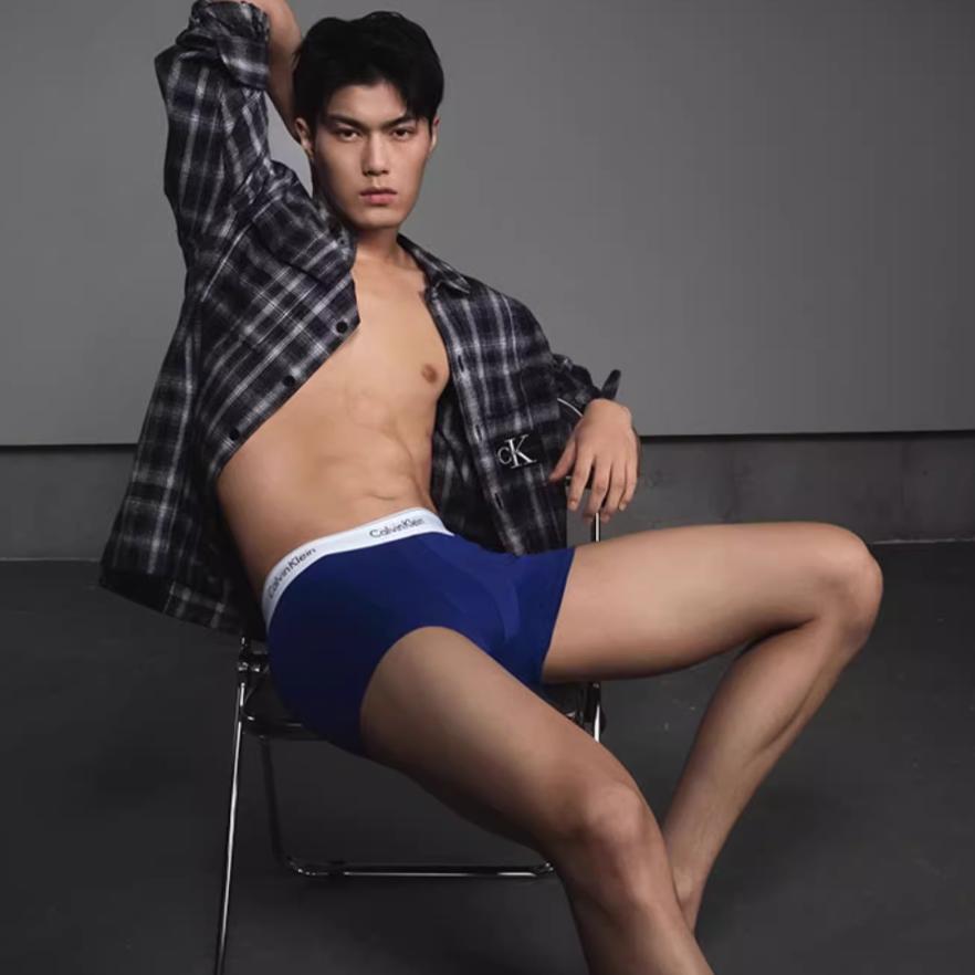 Calvin Klein Confezione da 2 Boxer Comodi con Stampa di Lettere Intimo da Uomo NB1086-LZV