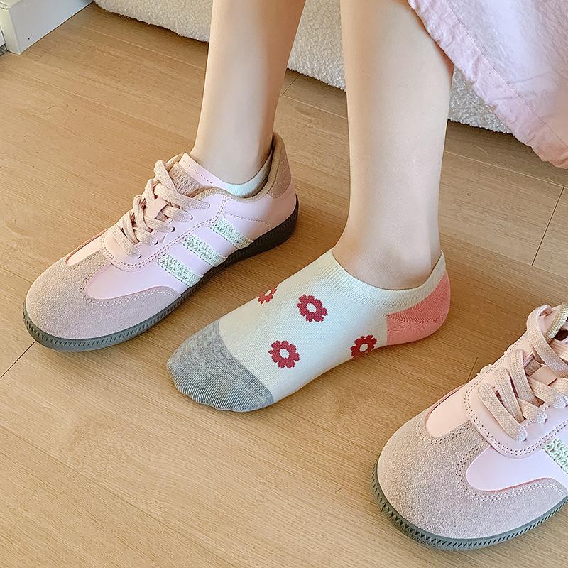 Women's New Summer Breathable Sweat Absorbing Silicone Anti Drop Heel Shallow Mouth Invisible Socks