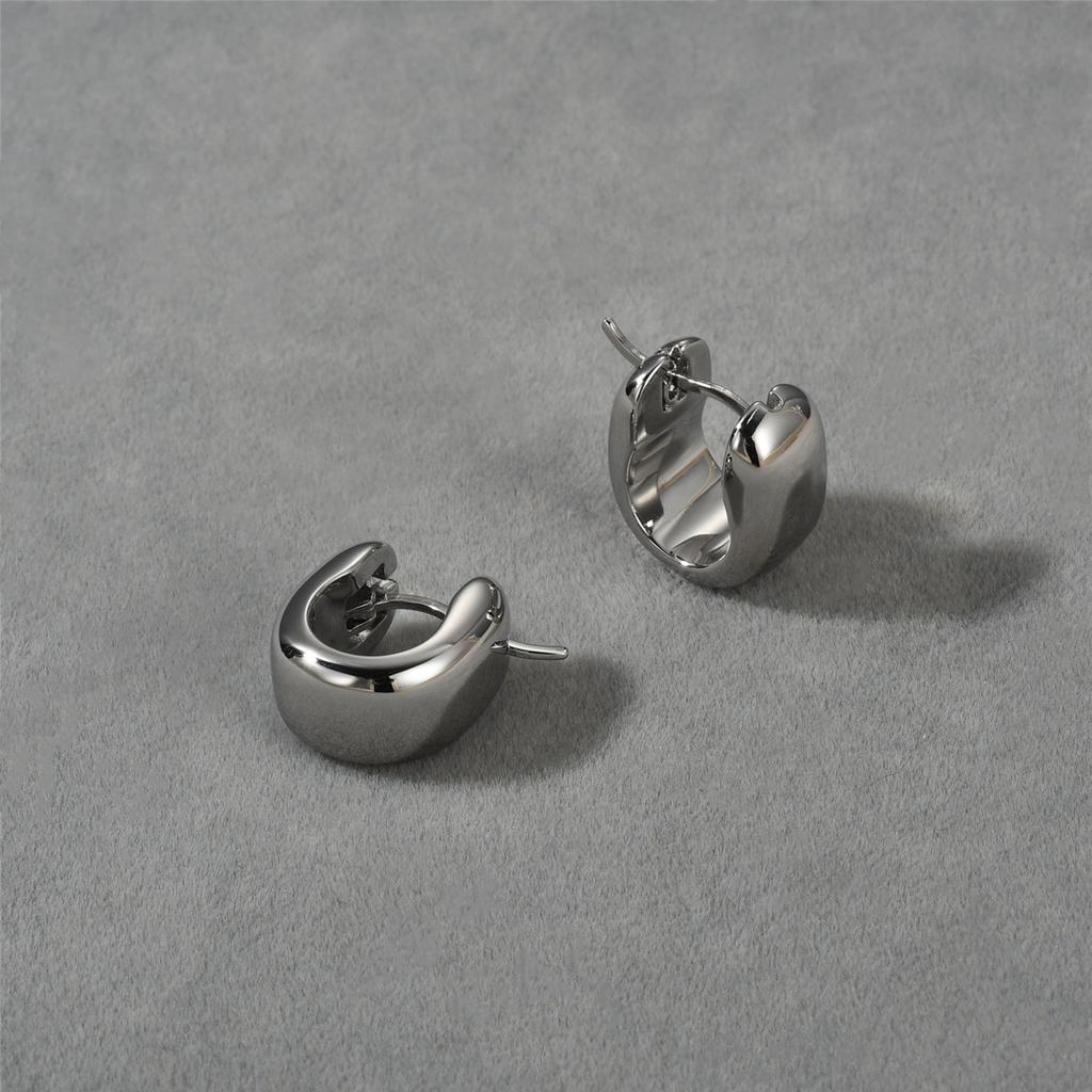 Premium Sense Metal Smooth Surface Simple Versatile Earrings Ear Buckles Niche Design Light Luxury Minimalist Earrings