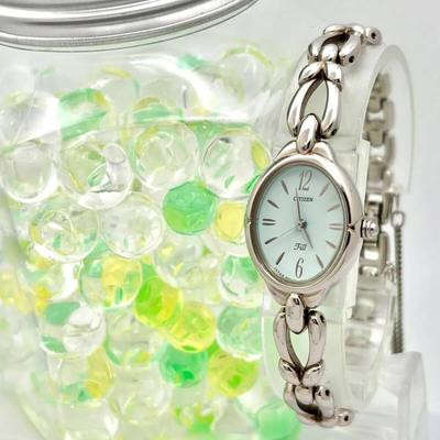 Used [Beautiful/New Battery] CITIZEN Fill Ladies Watch Light Blue Oval 5930-K18230 230157