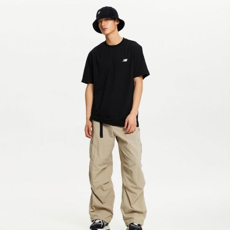 New Balance Uni Frozen Small Logo T shirT Black Nbnegco210