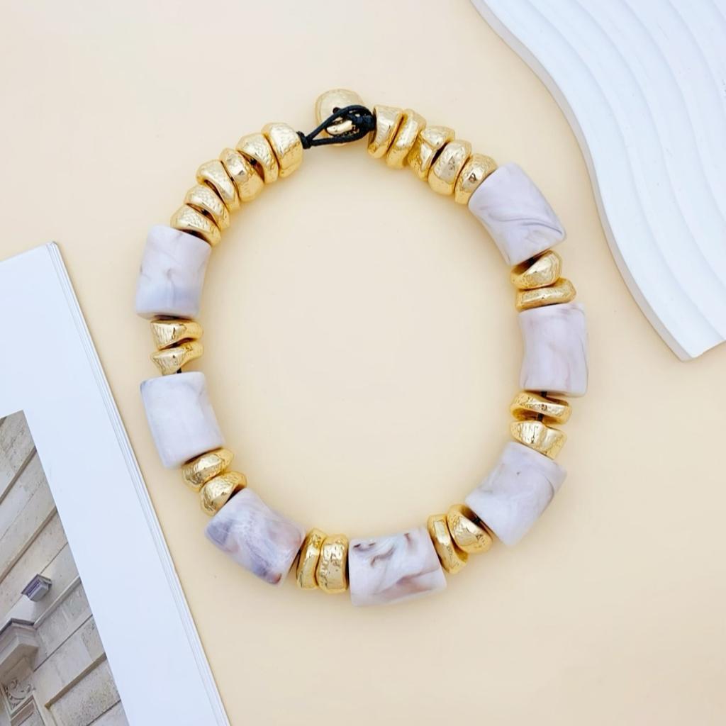 1 Acrylic Tube Exaggerated and Atmospheric Necklace Suitable for Women's Daily Wear