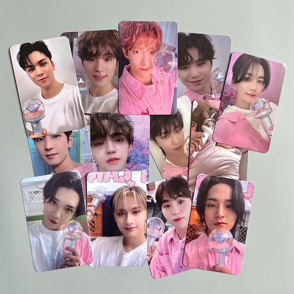 SEVENTEEN Group 2023 CARATLAND Lightstick Card: Carat Island Caratzone Random Photocard.