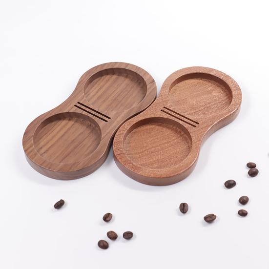 Aufbewahrungsregal für Kaffeewerkzeuge Nussbaumholz 8-förmiges Design Kompatibel mit 51mm 58mm Tampern Pulververteilern Stabile aufrechte Halterung Kaffeezubehör