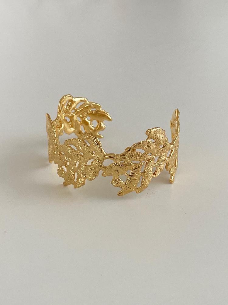 Elyona Casted Lace Bracelet
