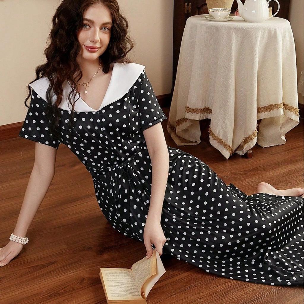 Dot-check Collar Short-sleeved Fitted Summer Dress with A Waistline for Slimming Effect and A Laced Retro-style Collar for Women