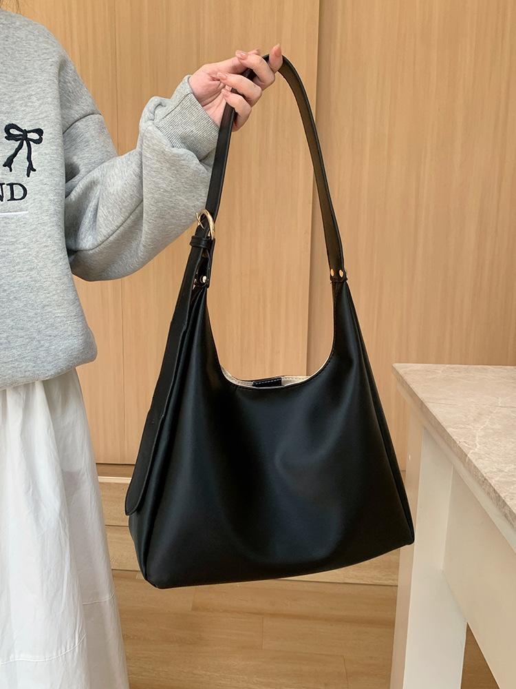 Personalized Women's Commuter Texture Shoulder Bag Women's 2025 Commuter Korean Version Large-capacity Fashion Winter Tote Bag