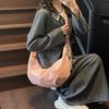 Lazy Wind Casual Versatile Commuter Shoulder Messenger Bag Large Capacity Retro Soft Leather Pleated Dumpling Bag