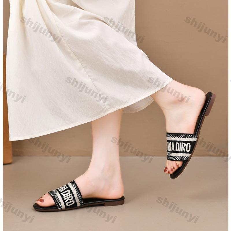 Women's One Word Slippers 2025 Summer Comfortable Breathable Casual Flats Embroidery Lightweight Outdoor Beach Sandals