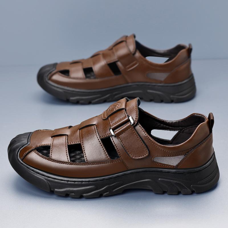 Fashion 2025 Summer New Designer Casual Leather Sandal for Men Hallow Breathable Beach Shoes Male Solid Color Fashion Dress Sandals Man
