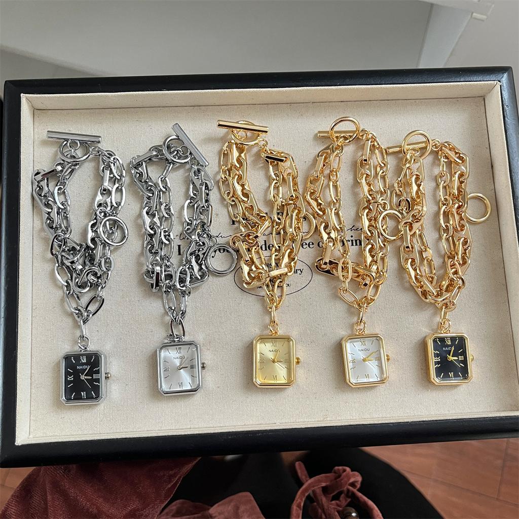 Square Pendant Style Fashion Light Luxury Retro Hollow Chain Watch Women'S Gold Watch