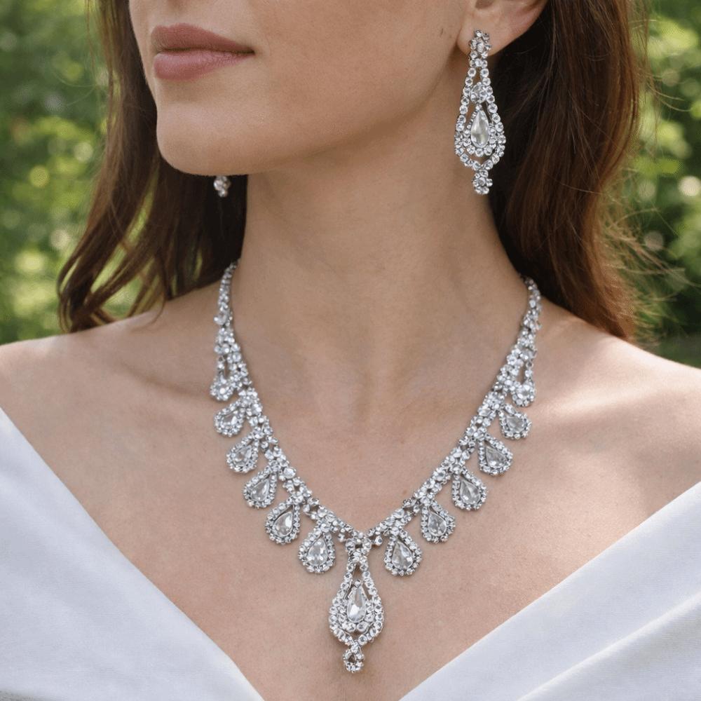 Crystal Water Drop Necklaces Geometric Pendant Necklace Earrings Set Evening Dress
