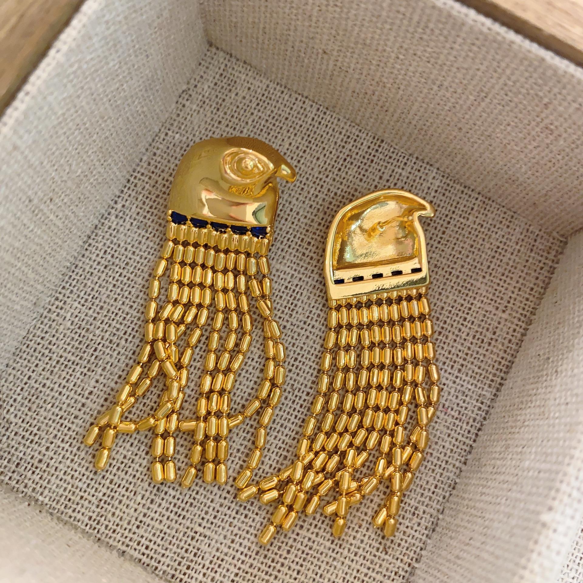 

2025 New French Design Eagle Earrings Egyptian Sun God Tassel Vintage Women Accessories Jewelry Gift