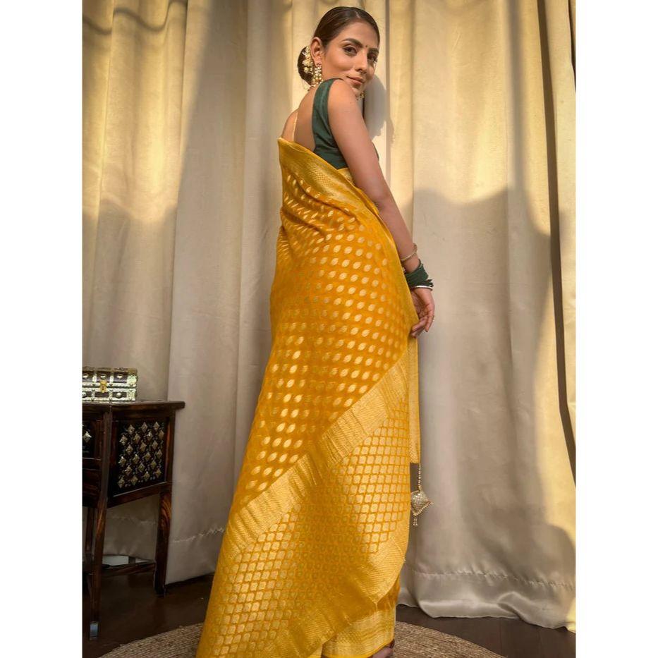 Stylish Unick Weeding Wear and Party Wear Saree for Women ,Blouse (Need To Be Stitched As Per Size And Fit)