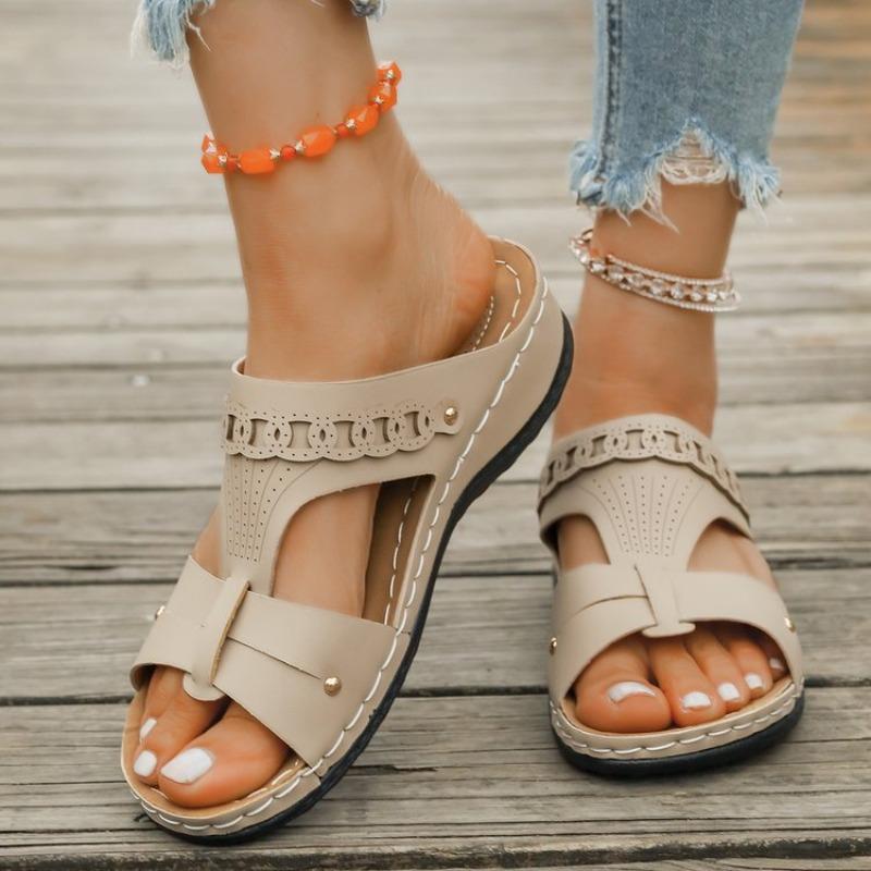 Solid Color Retro Thick-soled Wedge Heel Hollow Metal Rivet Car Line Slippers Women's Large Size Women's Sandals