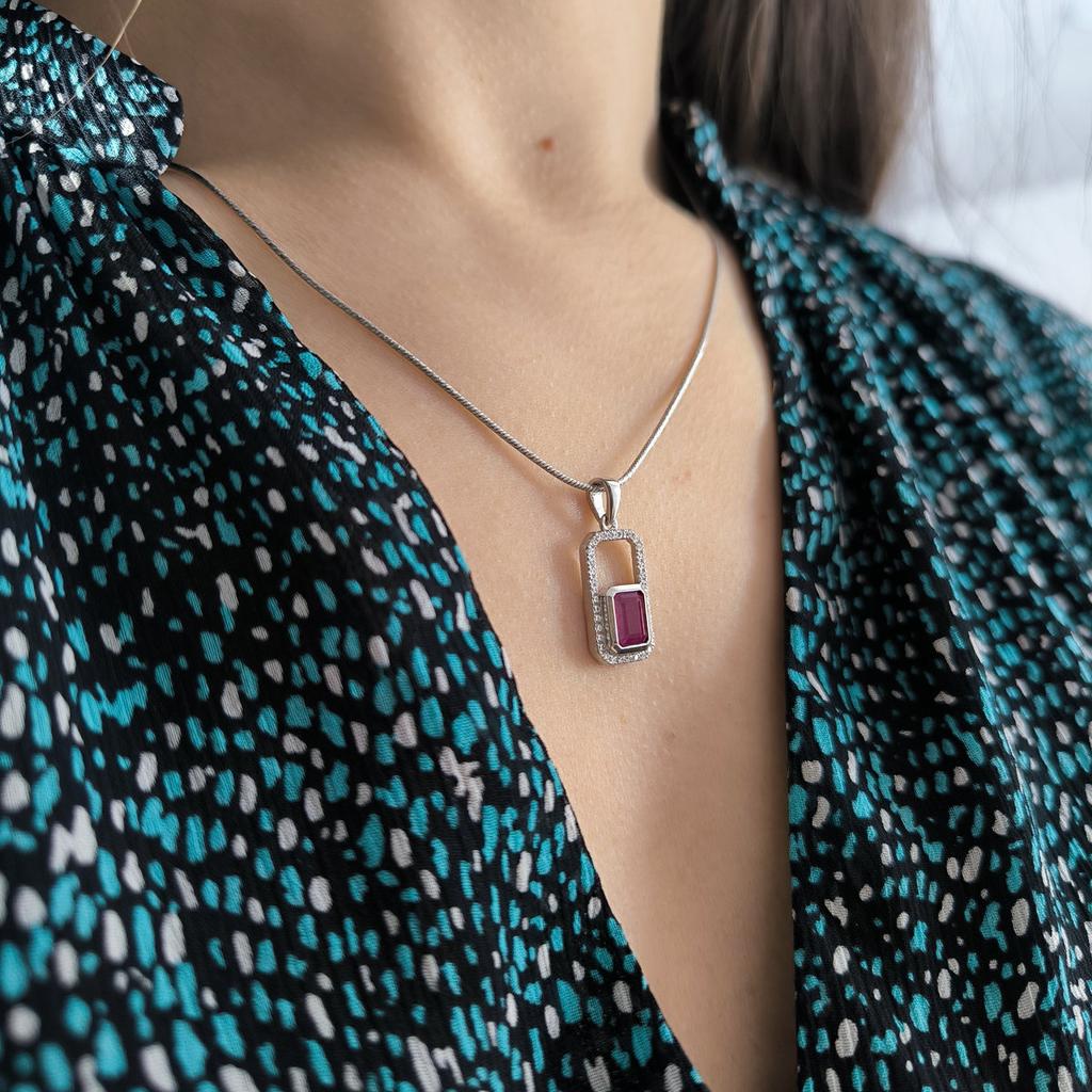 Silberne Anhänger mit Rubin 1,736 Karat, Zirkonia (2205227)