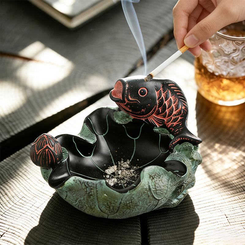 Creative Carp Ashtray Home Desktop Joyful Fish Ornament Resin Crafts Retro Anti-Fly Ash Ashtray Decoration Gift for Friends