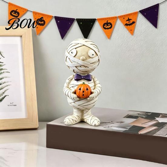 Desk Ornament Mummy Holding Pumpkin Halloween Decoration, Spooky Resin Figurine Decoration Desktop for Indoor Shelf, Tiered Tray Decor Zombie Model