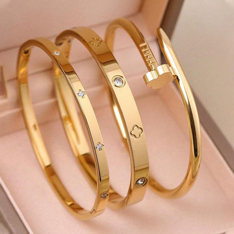 Light Luxury and Versatile Stackable Bracelets Four-leaf Clover Open Bracelet for Women