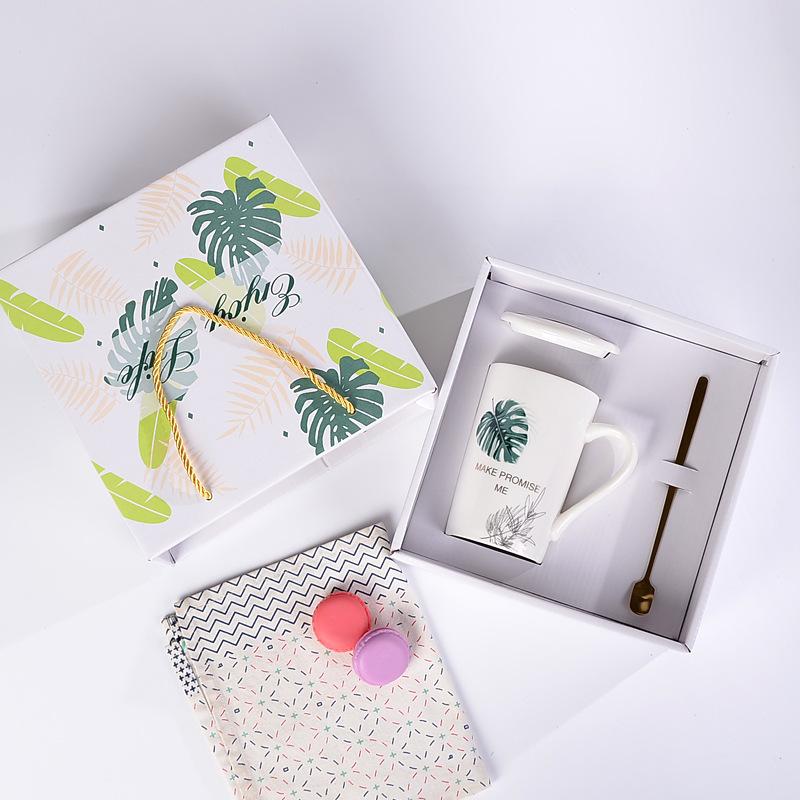 

Nordic Creative Ceramic Cup Water Cup with Spoon Gift Box Set 400ML