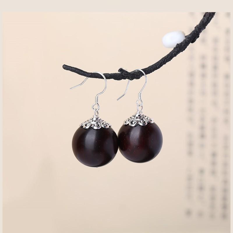 

Women s small-leaf rosewood earrings s9Vintage earrings Artistic Redwood Bead Earrings in Vintage Style Women s earrings10MM