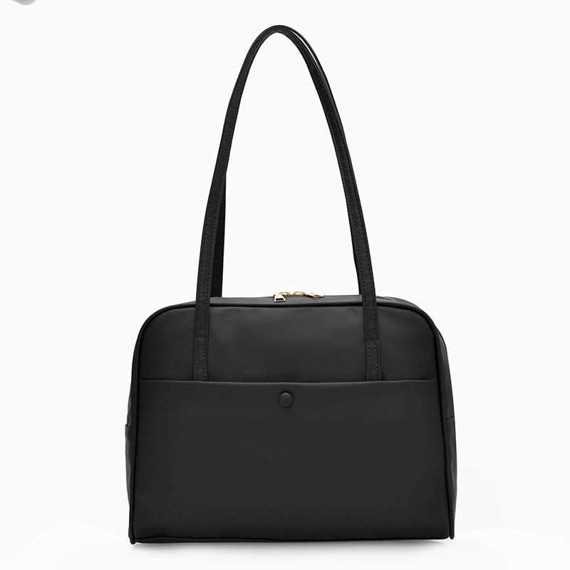 2025 winter new Korean niche design underarm women's bag temperament solid color retro large capacity shoulder tote bag