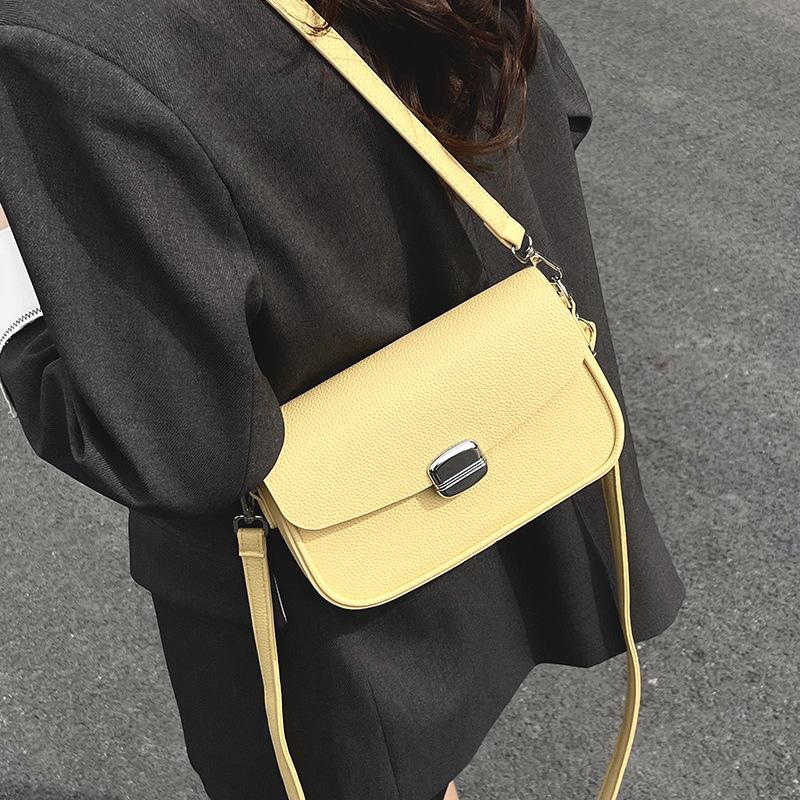 New niche design popular fashion lock mail carrier bag shoulder crossbody versatile women's bag