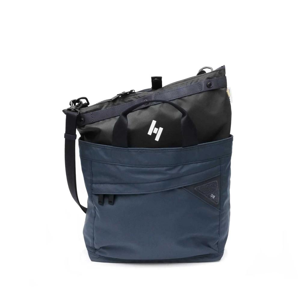 CIE FLOW 2-Way Shoulder Bag in Black. Lightweight and waterproof, made in Japan with LI-TEX original material. Suitable for men and women.