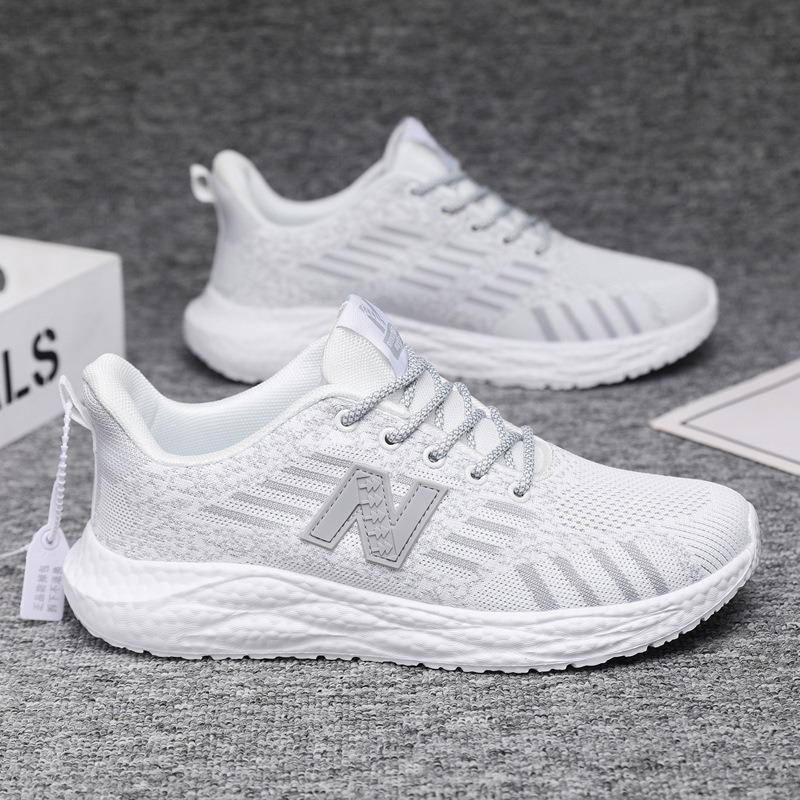 Сетчатые спортивные туфли модные повседневные маленькие белые туфли ультралегкие на толстой подошве холодные липкие туфли мужские и женские туфли 36