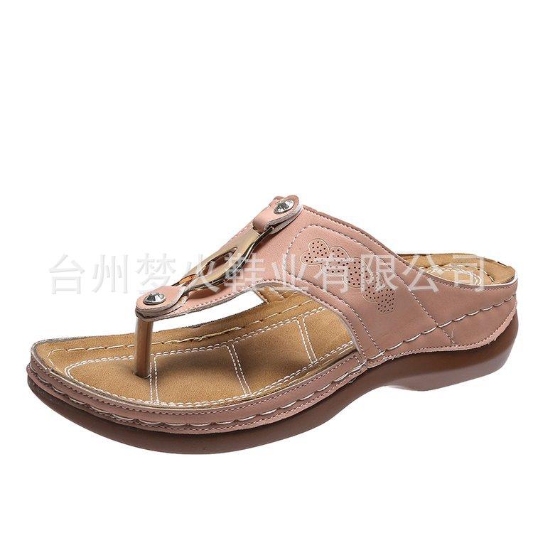 Cool slippers women's summer new fashion casual slope heel one-word drag women's platform slippers women