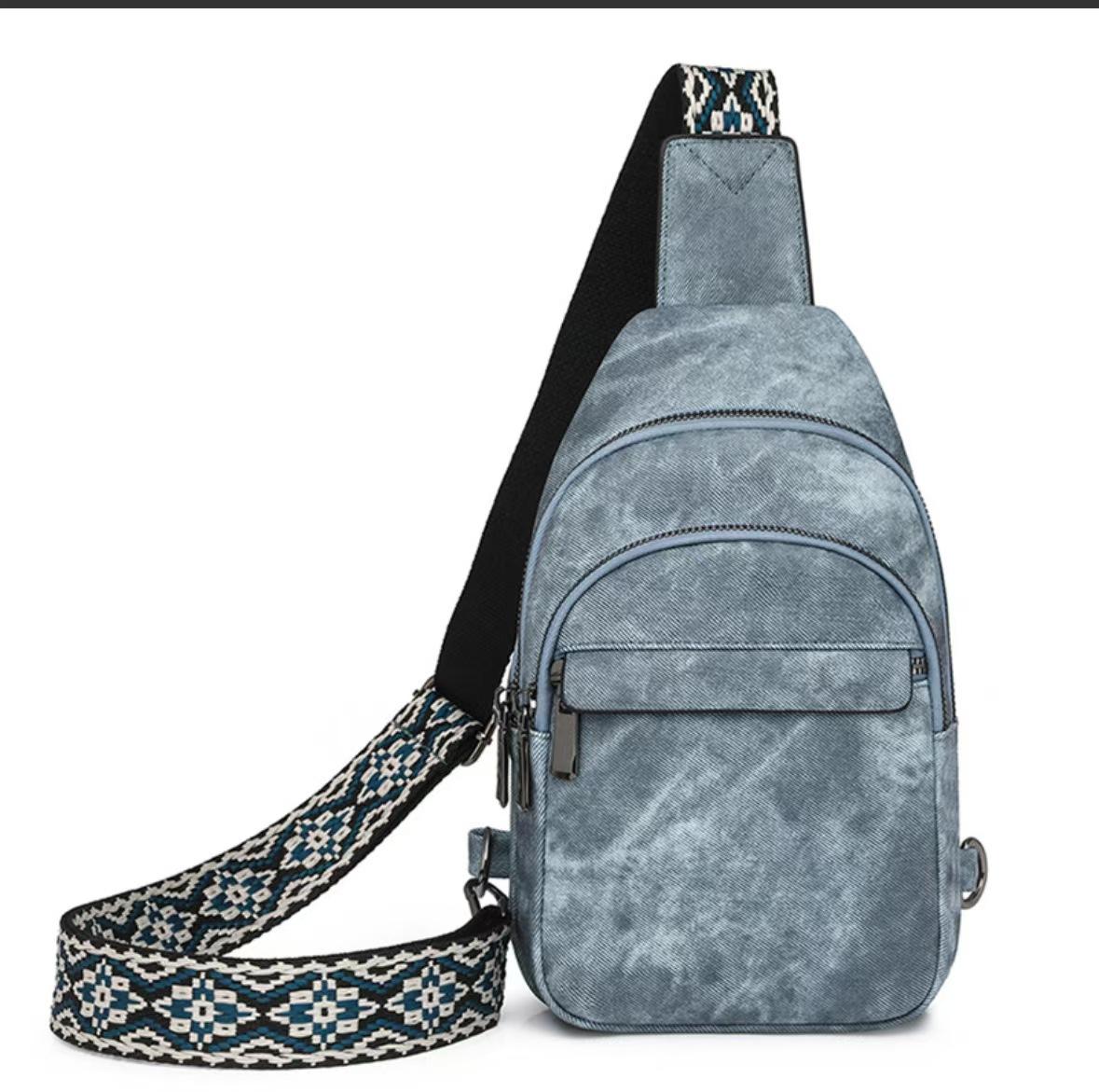 

Retro fashion breast bag women s small bag women s new trendy oblique backpack versatile women s shoulder messenger bag світло-синій колір