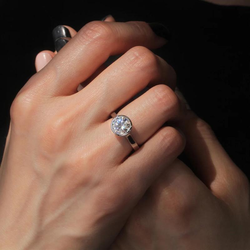 Elegant Geometric Round Fashion Ring - European & American Style