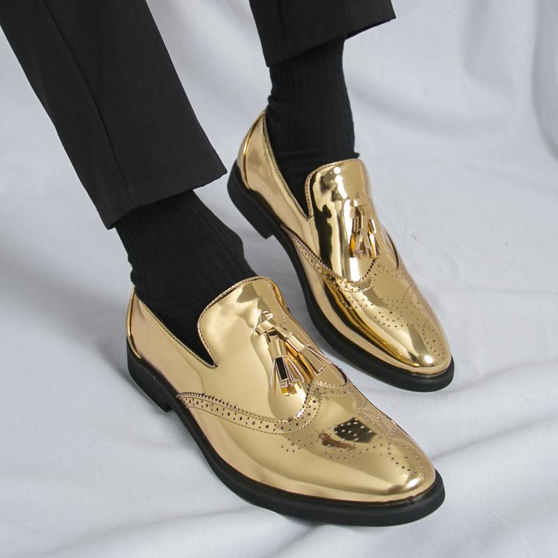 Fashion Slip on Casual men's loafers Tassel Classic Design Fashion party and office Outdoor leisure street Trendy leather shoes