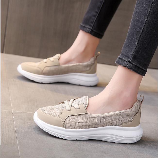 Wearing Lazy Shoes with One Step Cross Border Four Seasons Casual Women's Shoes New Mom's Shoes Low Top Flat Bottom Walking Shoes