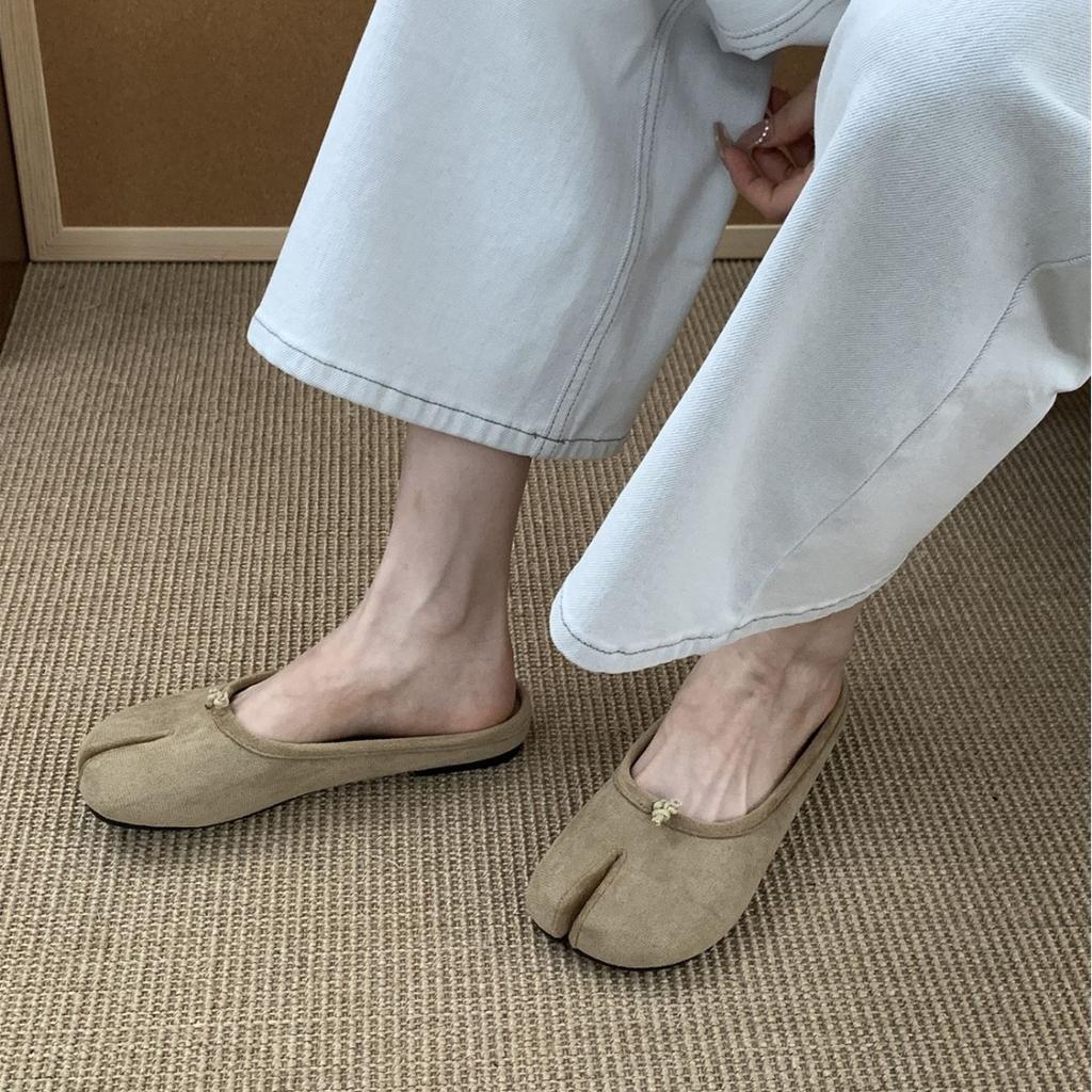 Fashion Retro Split-toe Shoes for Women, Suede Pig's Hoof Shoes, Soft-soled Closed-toe Half-slippers