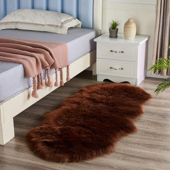 Modern Minimalist White Long-Pile Carpet for Bedroom, Living Room, or Decorative Display