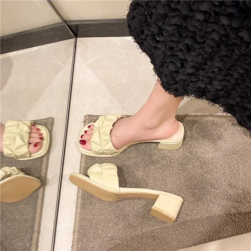 Móda Boty Dámské pantofle Čtvercový podpatek Pantofle Dámské Med Luxusní Nazouváky Letní Blok Designér Římské Sandály PU Kopytní Podpatky