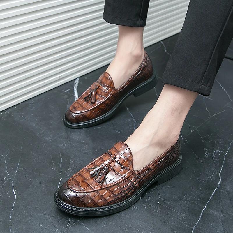 Men's Thick Bottom Shoes Men slip on Dress Leather Shoes outdoor Male Brogue Business Formal Shoe Wedding party men Shoes