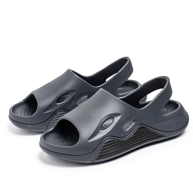 Fashion Summer New Men's  Personalized Versatile Clogs Sandals for Outer Wear Fashionable Sandals and Slippers Beach Shoes