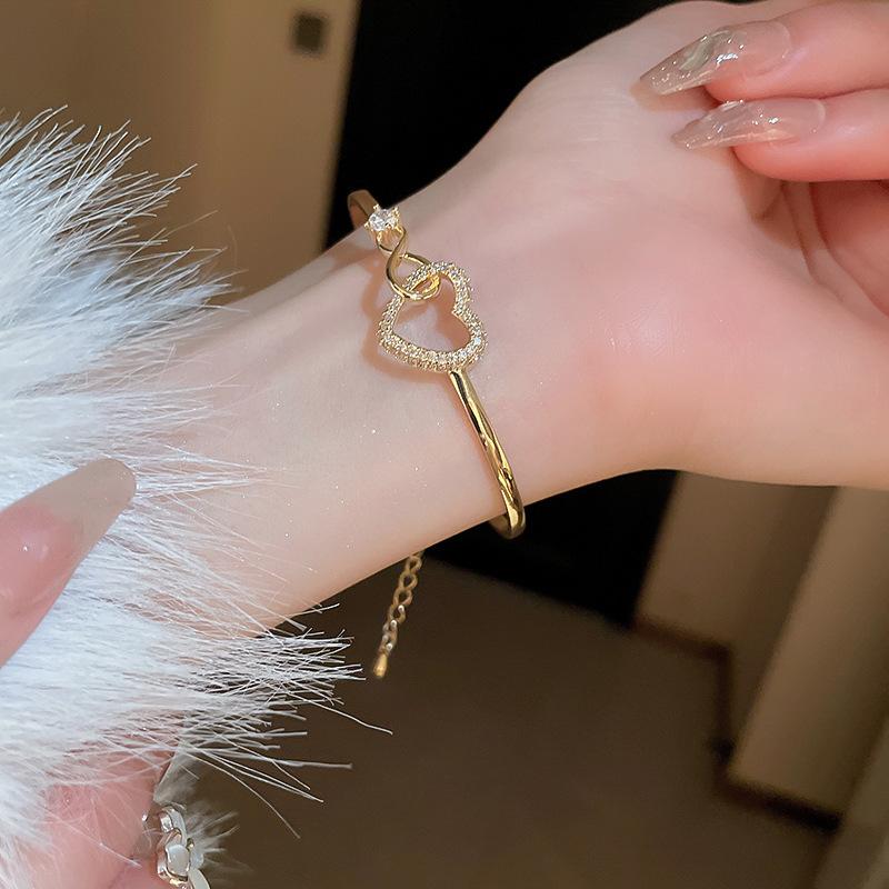 GemChic Women's Bracelet Exquisite Hollow Zircon Love Open Bracelet Couple Hand Jewelry Female Birthday Christmas Jewelry Gift