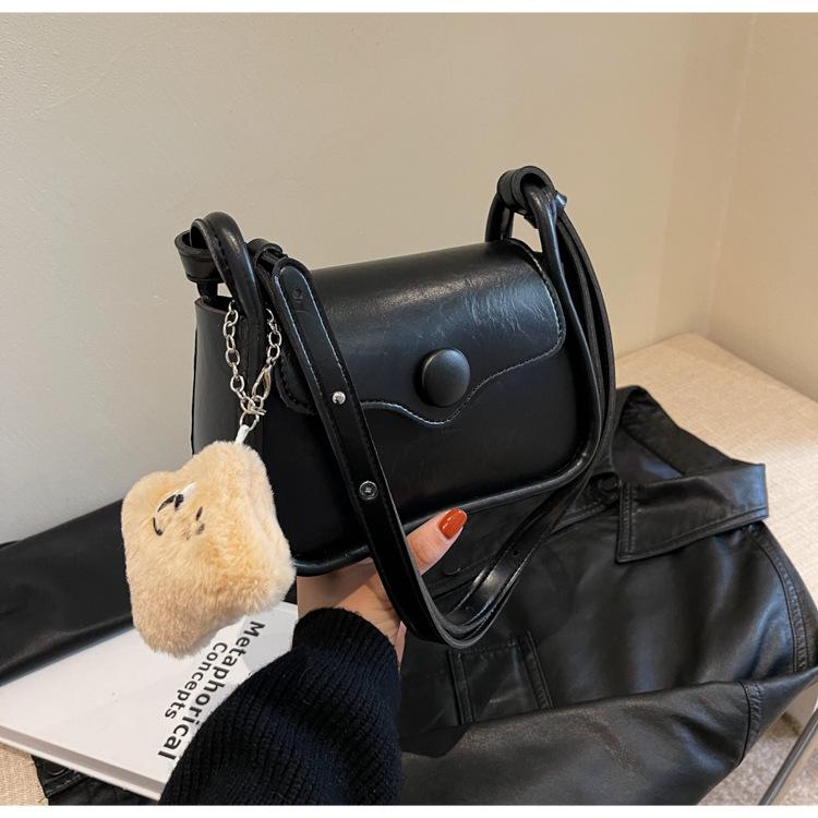 Niche handbag one shoulder underarm bag crossbody popular small bag women 2025 new trendy one